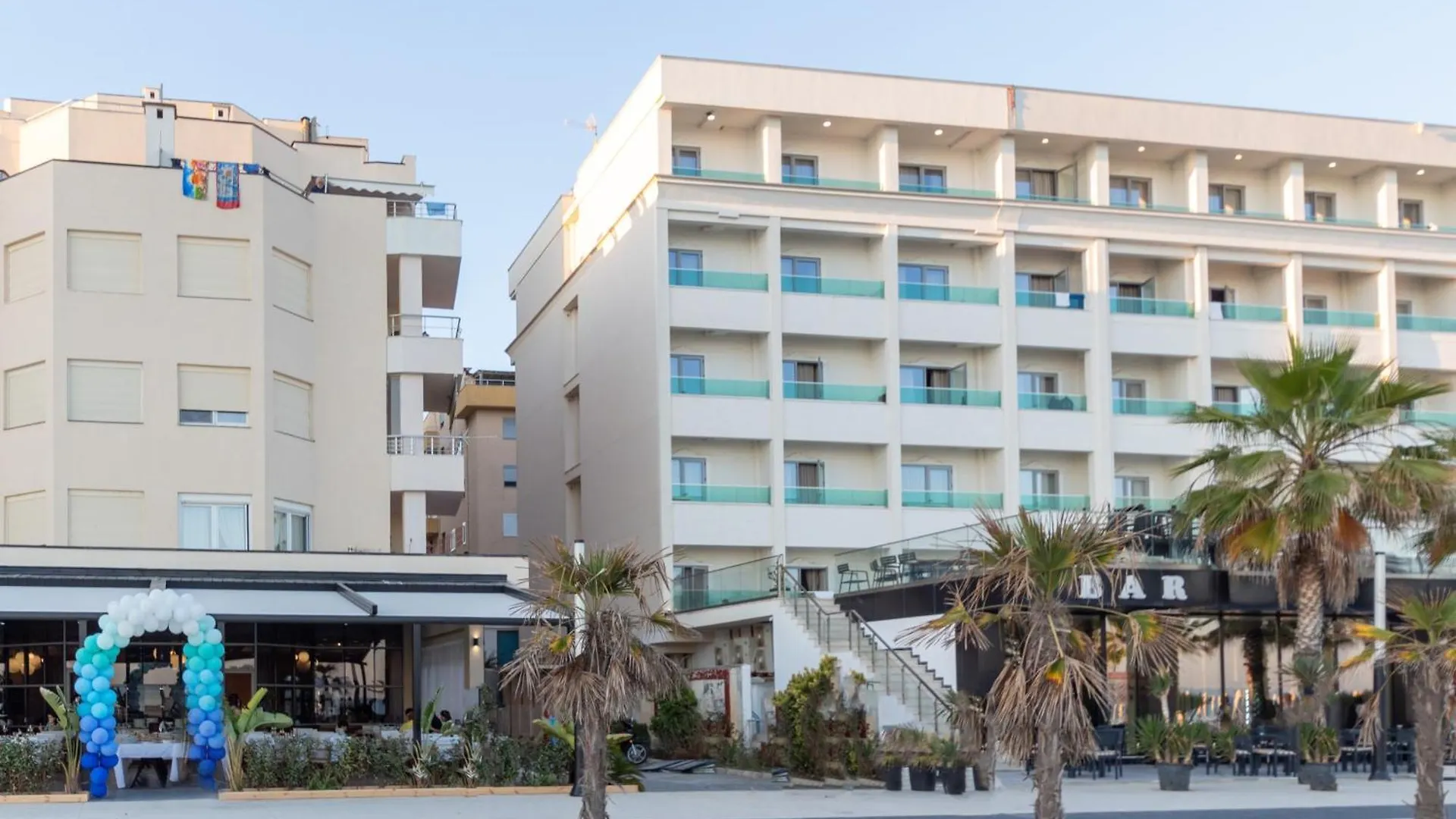 Comfortable Apartment Next To The Beach دراس