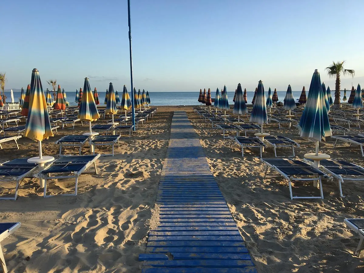 Comfortable Apartment Next To The Beach دراس 0*,